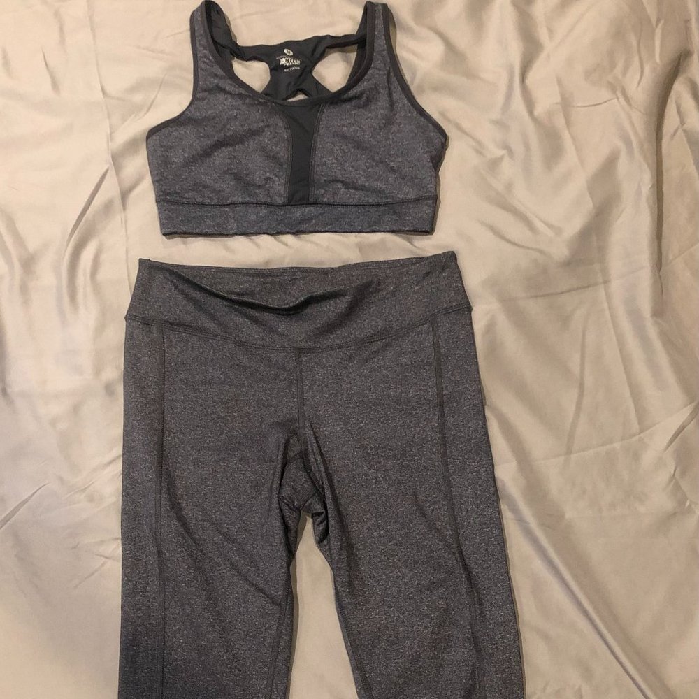 ON Sports bra & capris